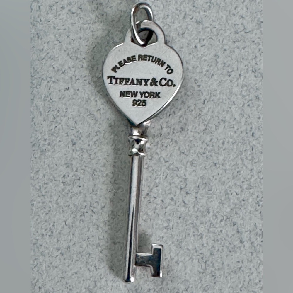 Tiffany & Co. Silver Heart Key Pendant Charm Please Return To Tiffany EUC